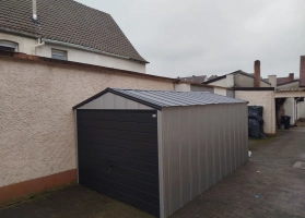 Box auto retr&ograve;